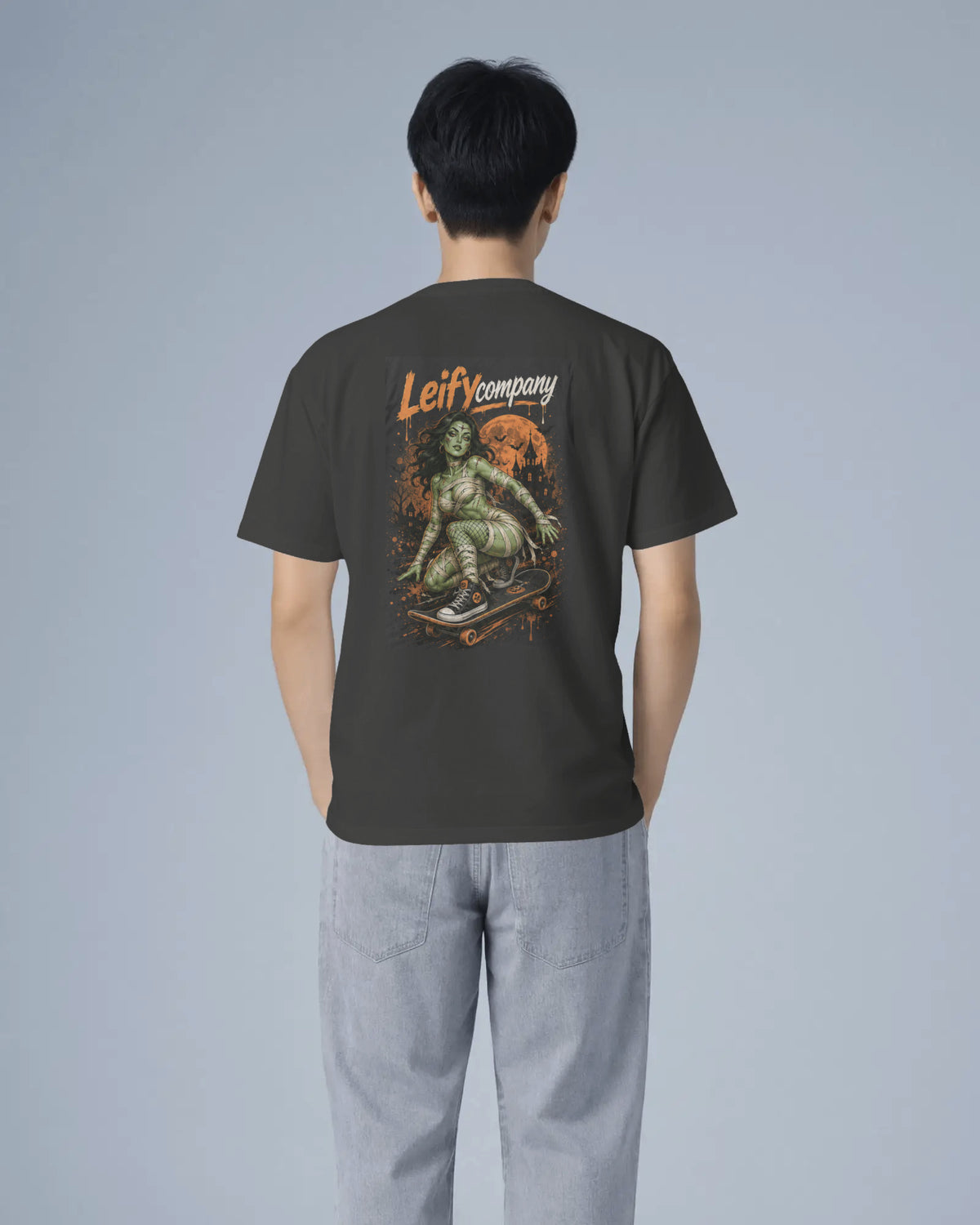 Modelini Halloweeni Tee by LEIFY