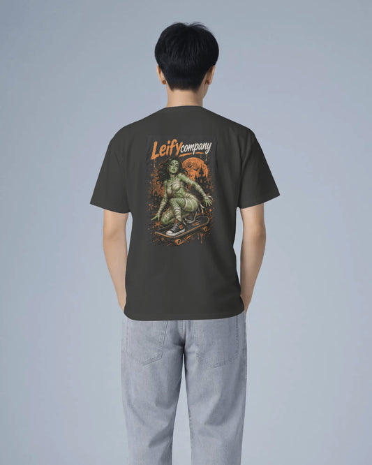 Modelini Halloweeni Tee by LEIFY